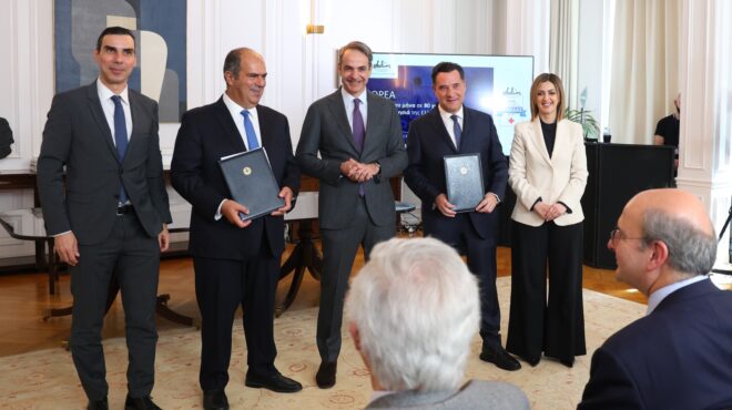 ενίσχυση-1-500-ευρώ-τον-μήνα-σε-γιατρούς-στ-564116398