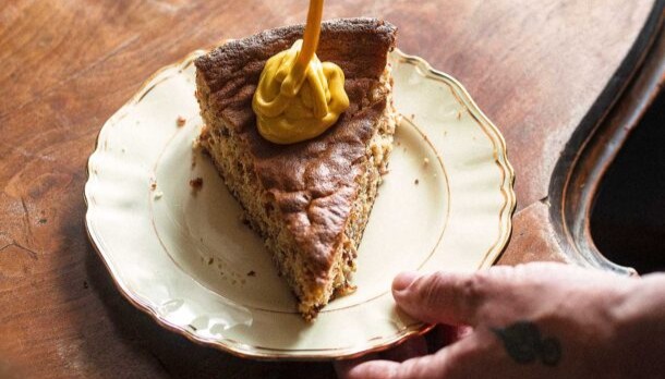 μποδένον-με-σάλτσα-μποδένου-κέικ-αμυγ-564144091