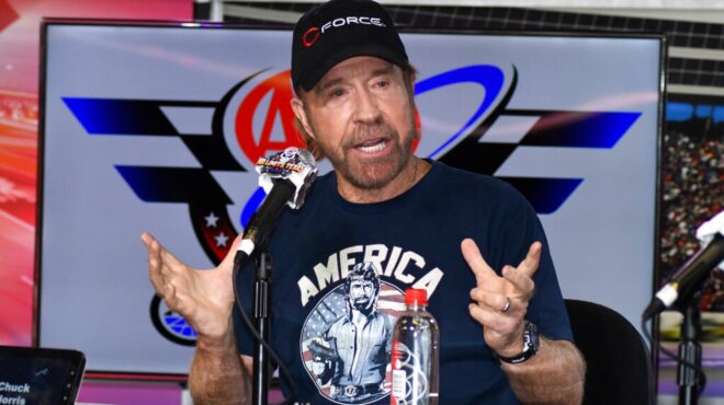 πέθανε-ο-ηθοποιός-τσακ-νόρις-564135940