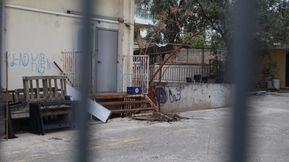 Οι πλαστοί πίνακες που κατασχέθηκαν στην αποθήκη του γκαλερίστα [εικόνες]-8