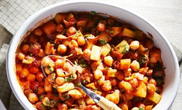 ρεβυθάδα-με-μήλα-και-σέλινο-564131401