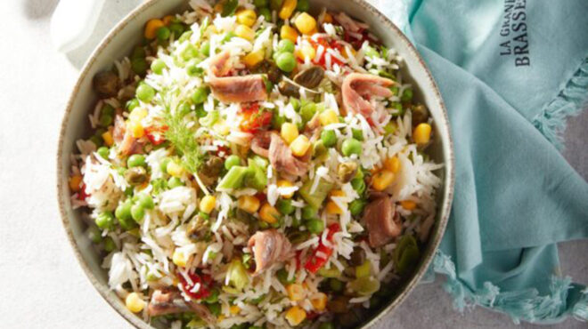 ρυζοσαλάτα-με-αρακά-και-αντσούγιες-564117205