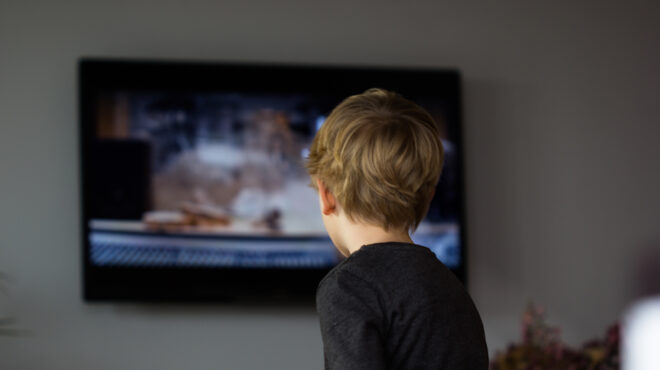 πώς-μιλάμε-στα-παιδιά-για-τον-πόλεμο-564107908