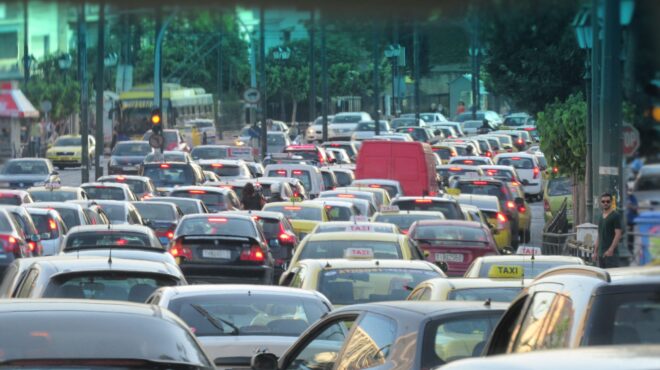 κίνηση-στους-δρόμους-σημειωτόν-ο-κηφι-564149917