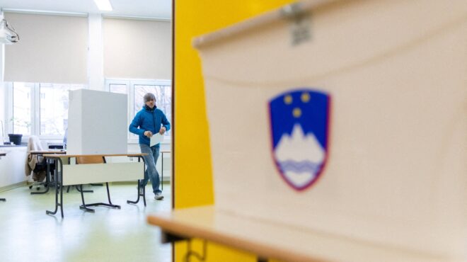 σλοβενία-ο-φιλελεύθερος-γκολόμπ-απέν-564139009