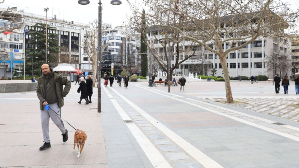 Αποστολή της «Κ» στη Λάρισα: Βουβή πόλη παραμονή της δίκης για τα Τέμπη-1