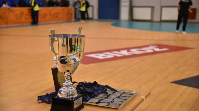 το-φυσικό-μεταλλικό-νερό-βικοσ-official-water-partner-στ-564149980