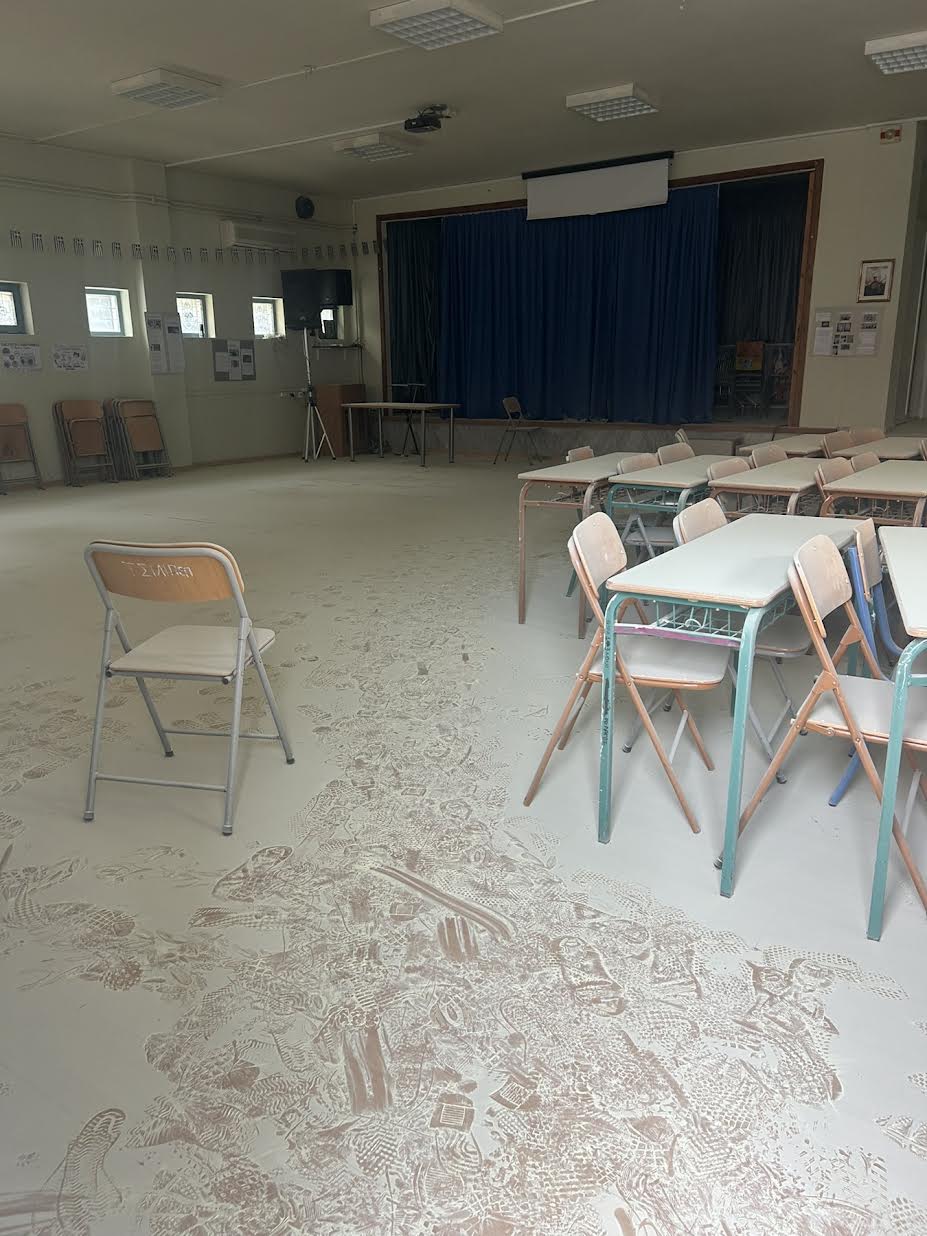 Η επόμενη μέρα σε ένα βανδαλισμένο σχολείο-1