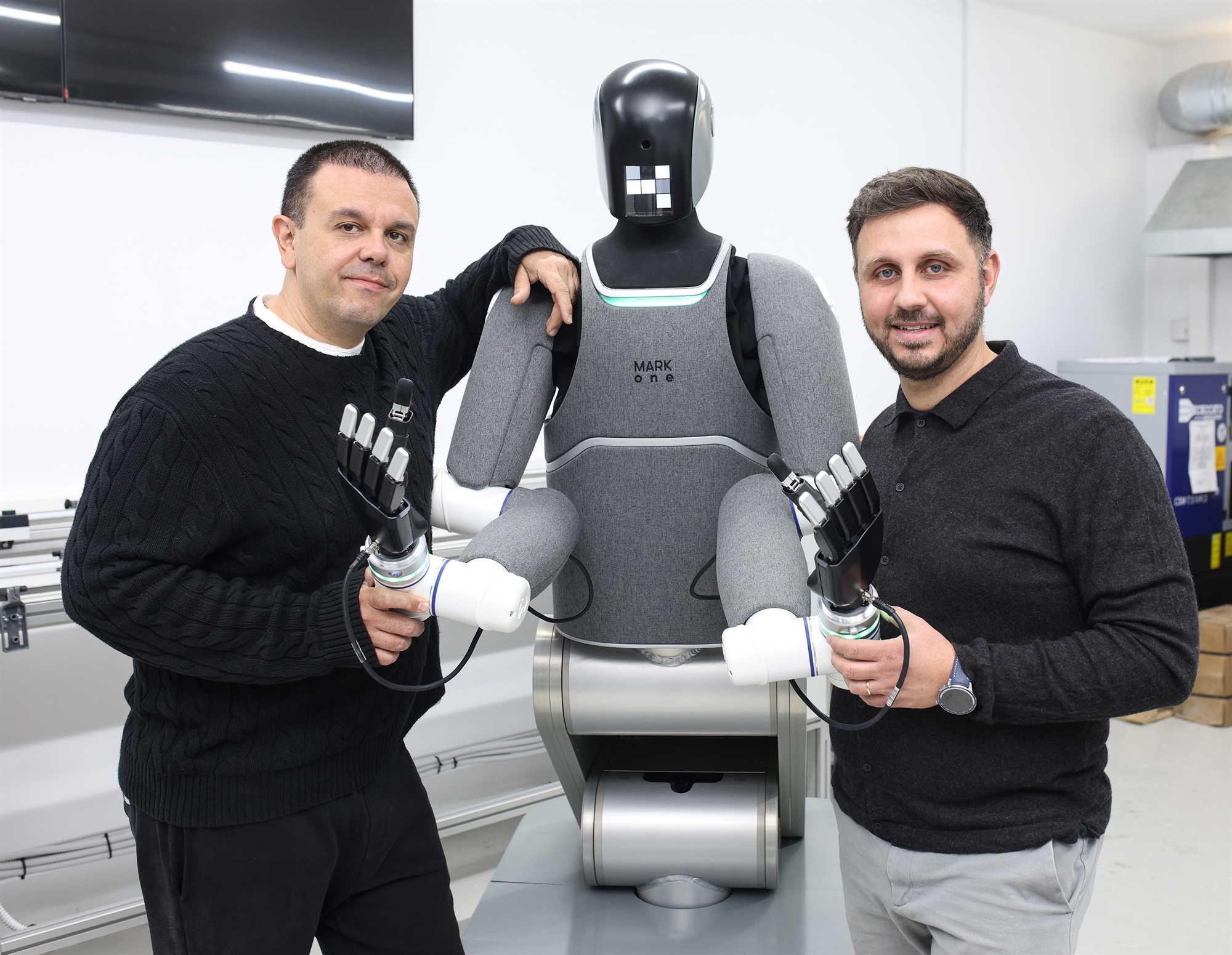 «Είμαι ο MARK One», το πρώτο ελληνικό ανθρωποειδές-3