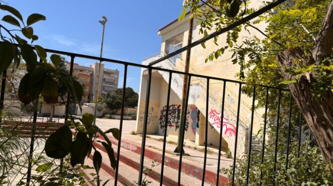 χαϊδάρι-13χρονη-έπεσε-από-μπαλκόνι-σχολ-564183718