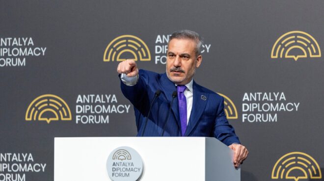 επιμονή-στους-υψηλούς-τόνους-από-την-α-564184558