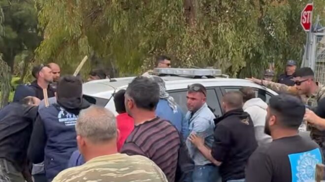 ενταση-στη-μυτιλήνη-κτηνοτρόφοι-μπλό-564174220