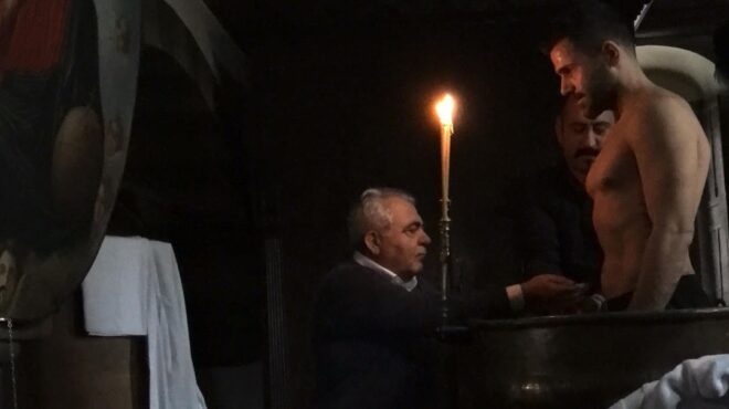 βαπτίζονται-χριστιανοί-στην-τουρκία-564161239