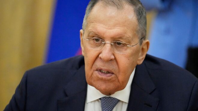 ο-λαβρόφ-προτρέπει-τις-ηπα-να-εγκαταλ-564162115