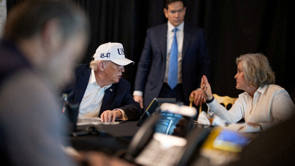 «Νομίζω ότι πρέπει να το κάνουμε»: Οι συσκέψεις που οδήγησαν τον Τραμπ στην επίθεση κατά του Ιράν-5