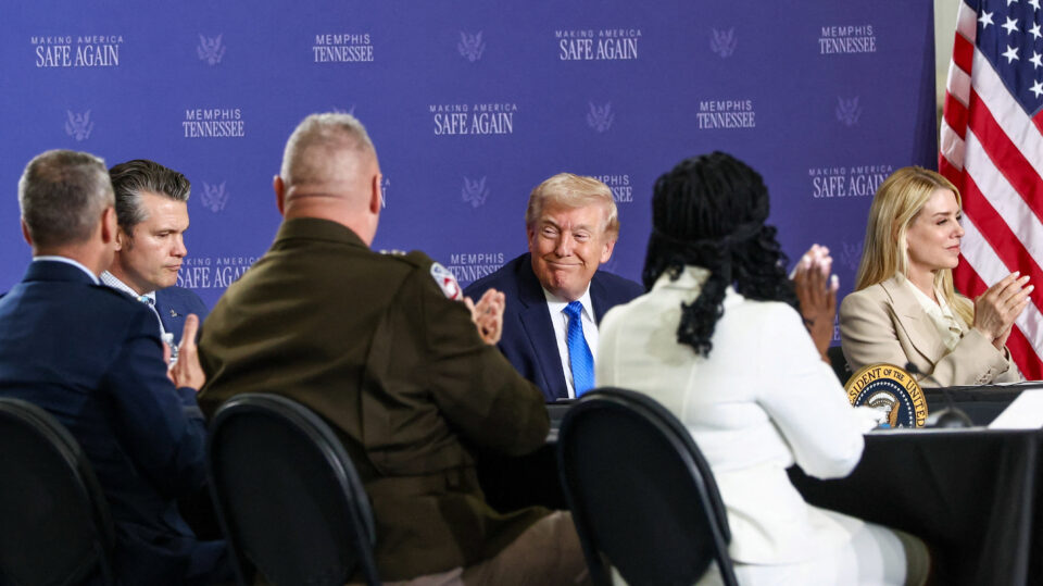 Ο Τραμπ «καρατόμησε» την υπουργό Δικαιοσύνης Παμ Μπόντι-3