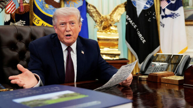 κρίστοφερ-κάλντγουελ-στην-κ-ο-τραμπ-564161191