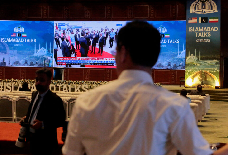 Κεμπάπ, φολκλόρ και… αναμονή για τους δημοσιογράφους στο Πακιστάν – «Βαριέμαι μέχρι θανάτου»-2