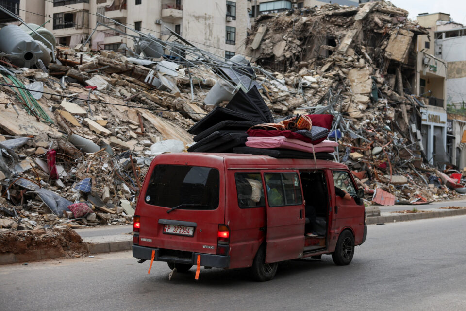 Λίβανος: Μαζικά επιστρέφουν στα σπίτια τους οι εκτοπισμένοι του πολέμου-2