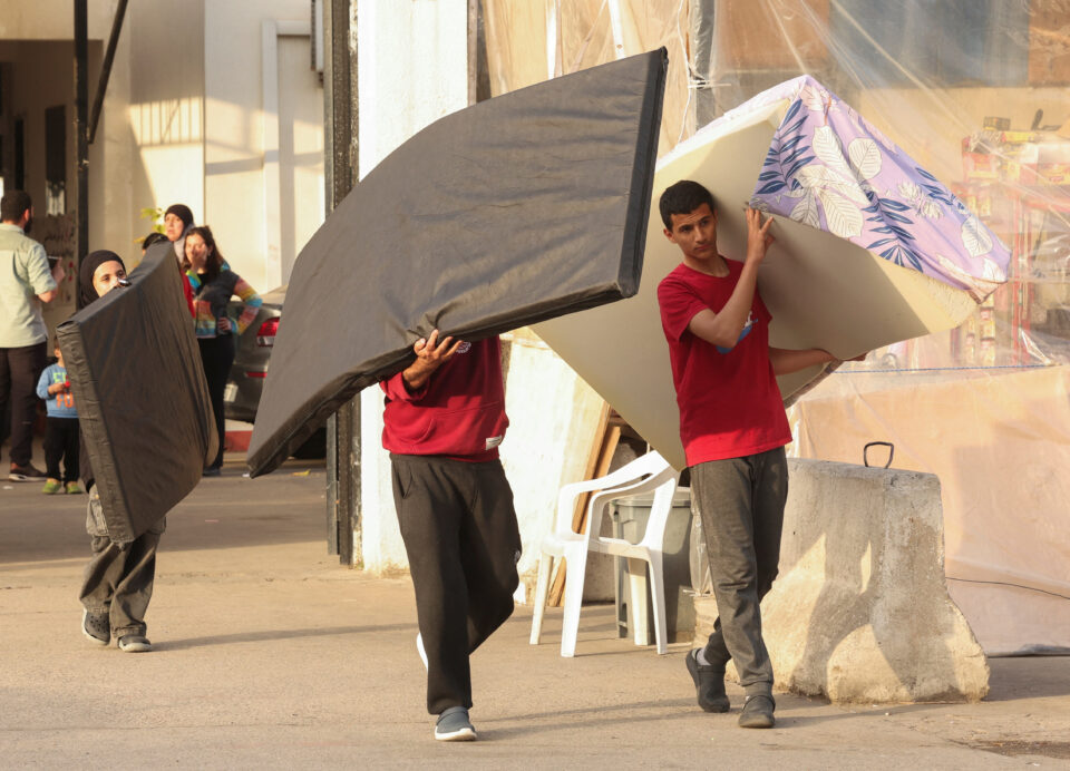 Λίβανος: Μαζικά επιστρέφουν στα σπίτια τους οι εκτοπισμένοι του πολέμου-3