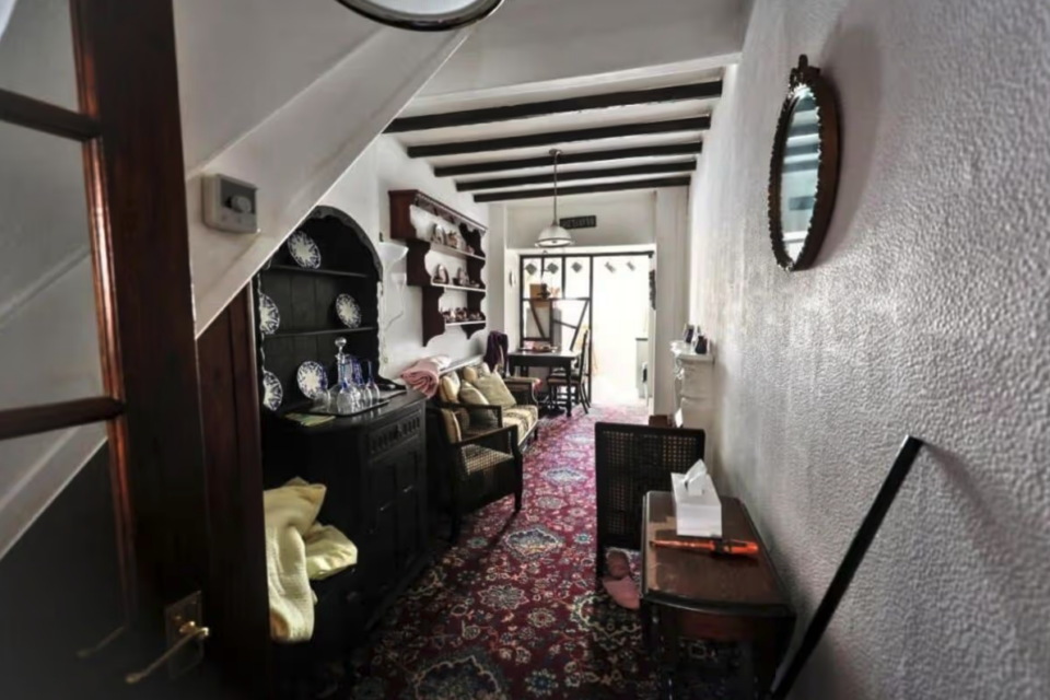 Το σπίτι των 2,2 μέτρων βρήκε αγοραστή (εικόνες)-1