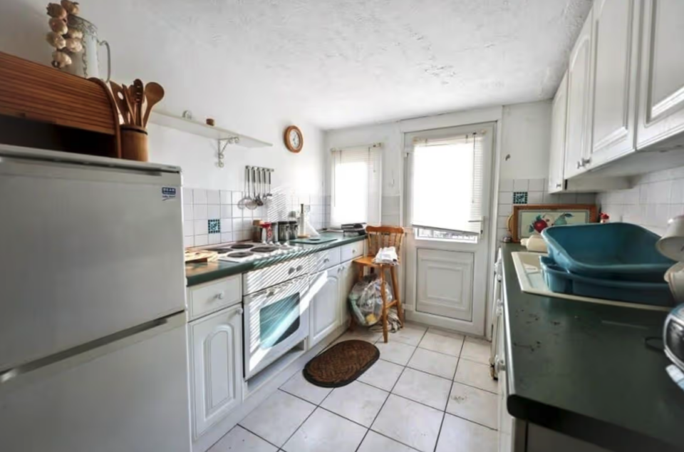 Το σπίτι των 2,2 μέτρων βρήκε αγοραστή (εικόνες)-3