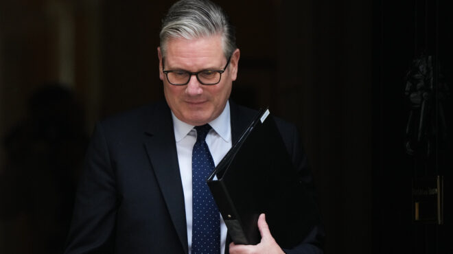 βέλη-στάρμερ-σε-στελέχη-του-υπεξ-για-το-564184204