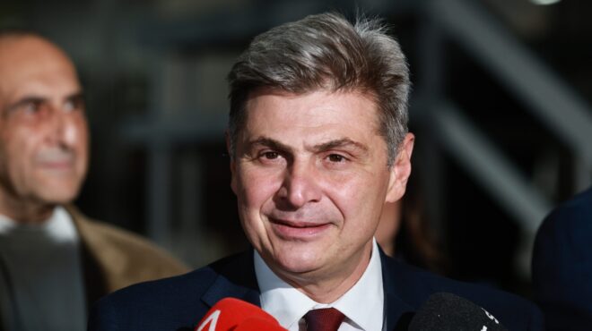 συμπόρευση-με-το-πασοκ-ανακοίνωσε-ο-νι-564202063