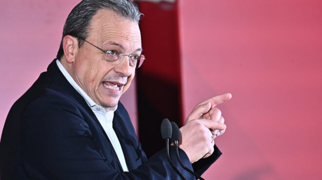 φάμελλος-διέξοδος-για-τον-καταναλωτή-564168682