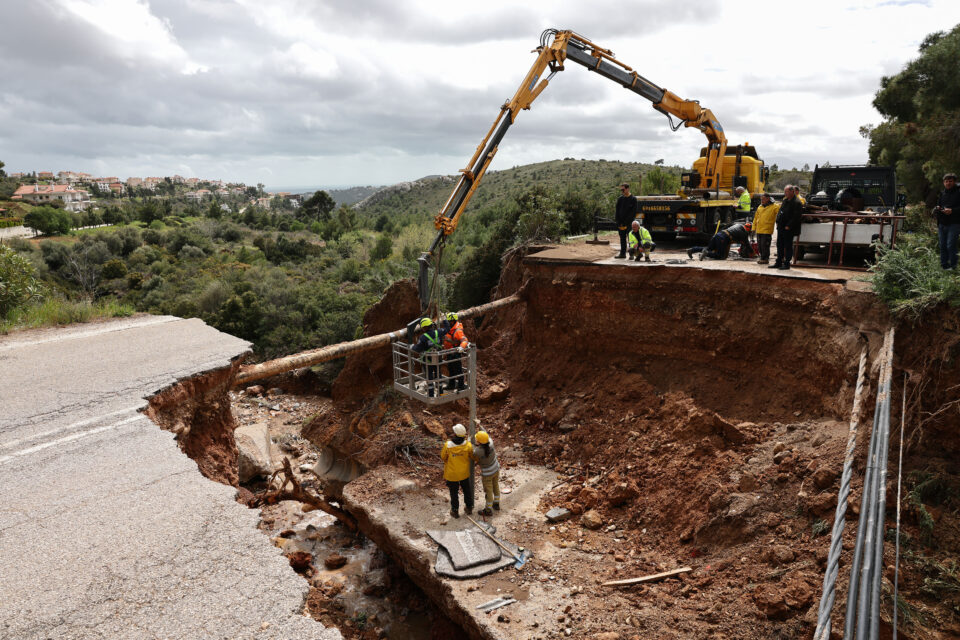 Δεν είναι να απορούμε για τις καταστροφικές πλημμύρες-3