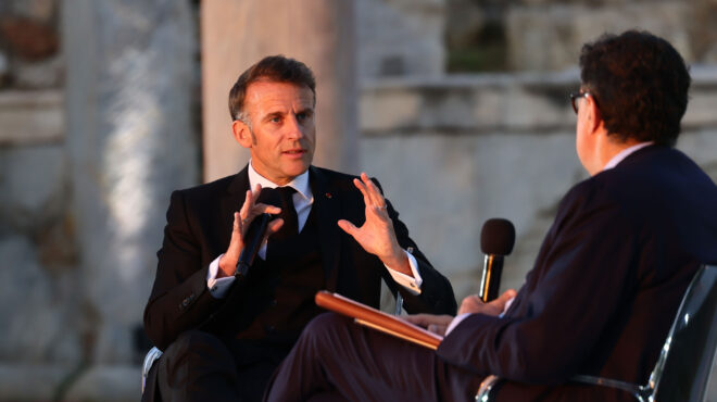 συζήτηση-μητσοτάκη-μακρόν-το-κοινό-564192646