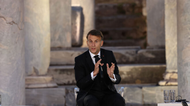 συζήτηση-μητσοτάκη-μακρόν-το-κοινό-564192658