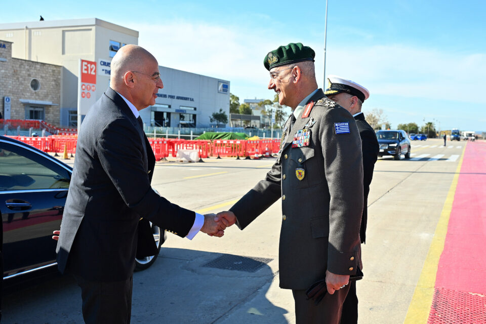 Επίσκεψη Μητσοτάκη – Μακρόν στη φρεγάτα «Κίμων»-9