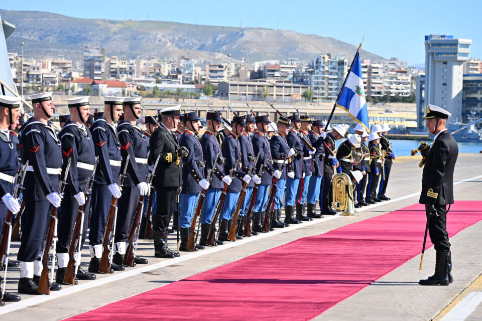 Επίσκεψη Μητσοτάκη – Μακρόν στη φρεγάτα «Κίμων»-6