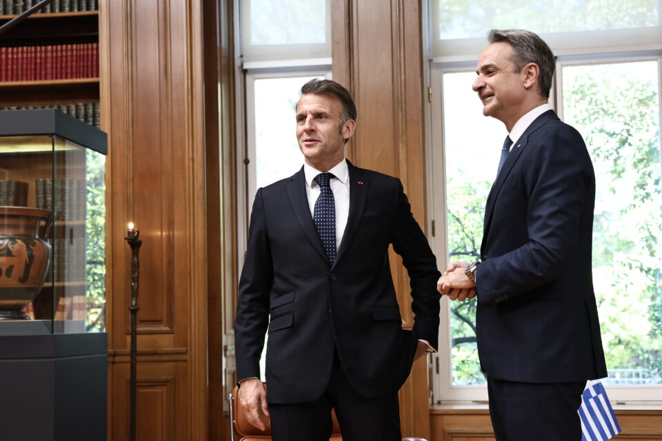 Στο Μαξίμου Μητσοτάκης-Μακρόν: Οι 9 συμφωνίες και τα μηνύματα των δύο ηγετών-2