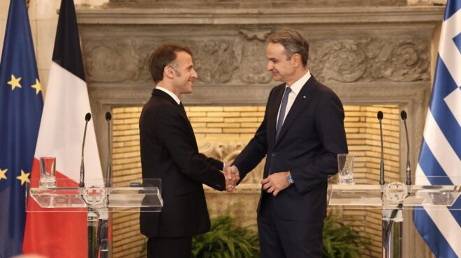 τα-μηνύματα-του-μακρόν-από-την-αθήνα-564194881