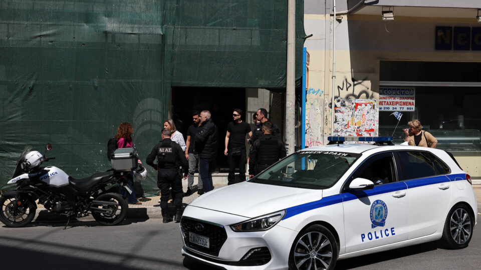 Πυροβολισμοί σε ΕΦΚΑ και Εφετείο: Ερευνες για τον 89χρονο δράστη – Το χρονικό της διπλής επίθεσης-2