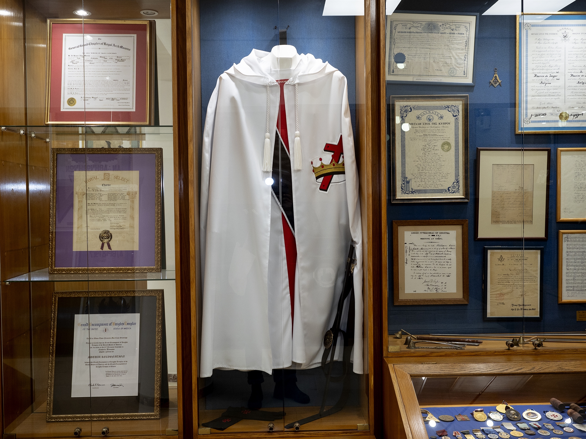 Μυστική στοά; Οχι, πια-1