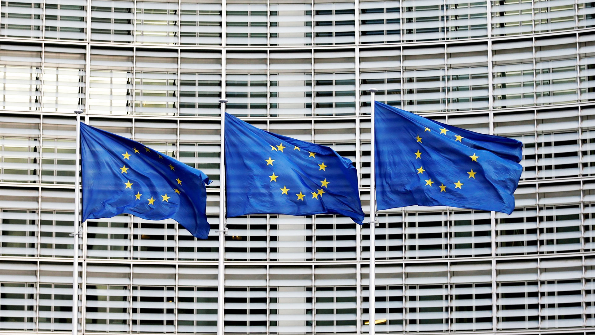 Συνέντευξη Βάλντις Ντομπρόβσκις στην «Κ»: Τα μέτρα στήριξης πρέπει να είναι στοχευμένα-1