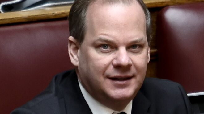 κώστας-αχ-καραμανλής-μηχανές-564163921