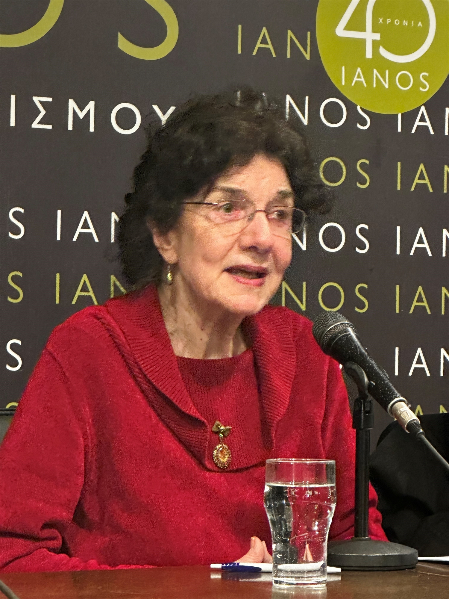 Ποιητής του αναγκαίου «τίποτε»-1