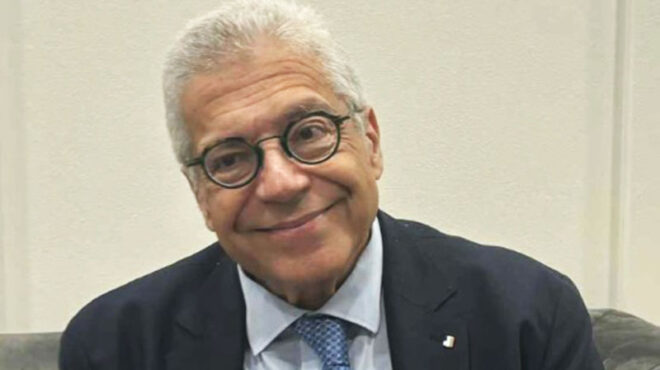 εντός-και-εκτός-τιμητική-απόδοση-βαθμ-564166198