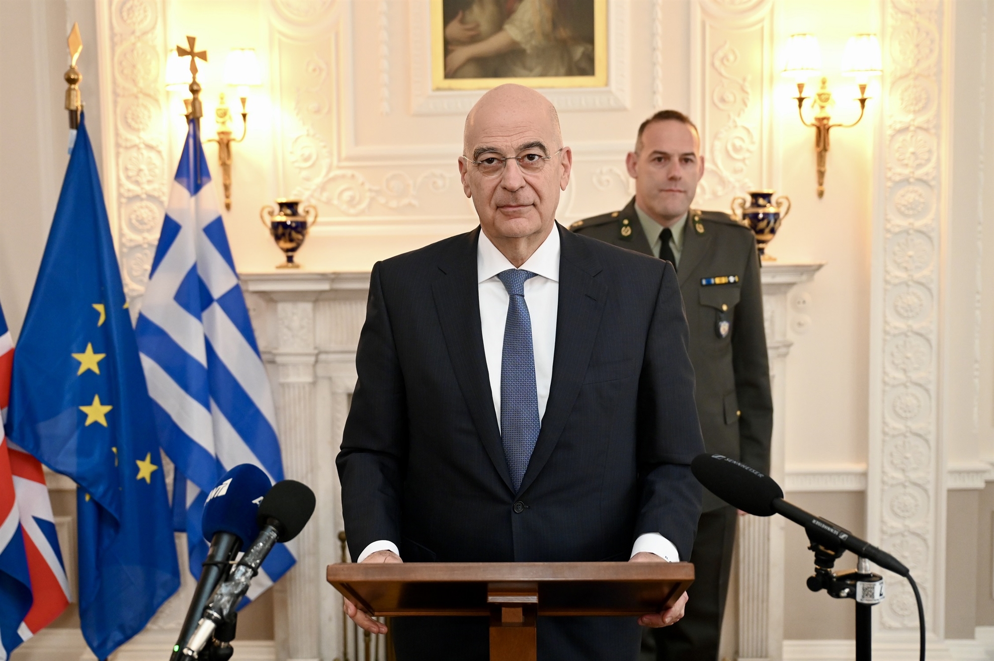 Εντός και Εκτός: Ο Δένδιας στη Σαουδική Αραβία και στους Patriot-1