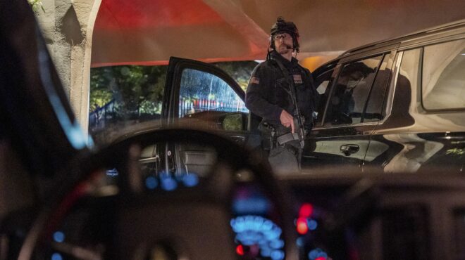 ηπα-στο-προσκήνιο-πολιτική-βία-και-ασφ-564197227