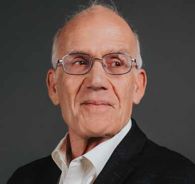 βίκτορ-ντέιβις-χάνσον-στην-κ-ο-τραμπ-564181258