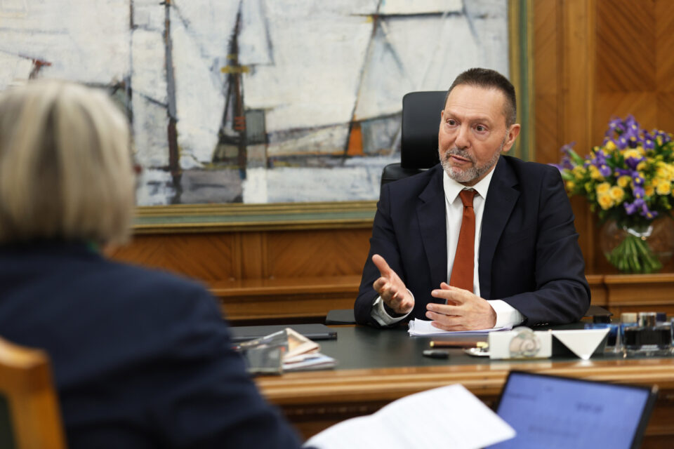 Διαβάστε στην «Καθημερινή της Κυριακής»-3