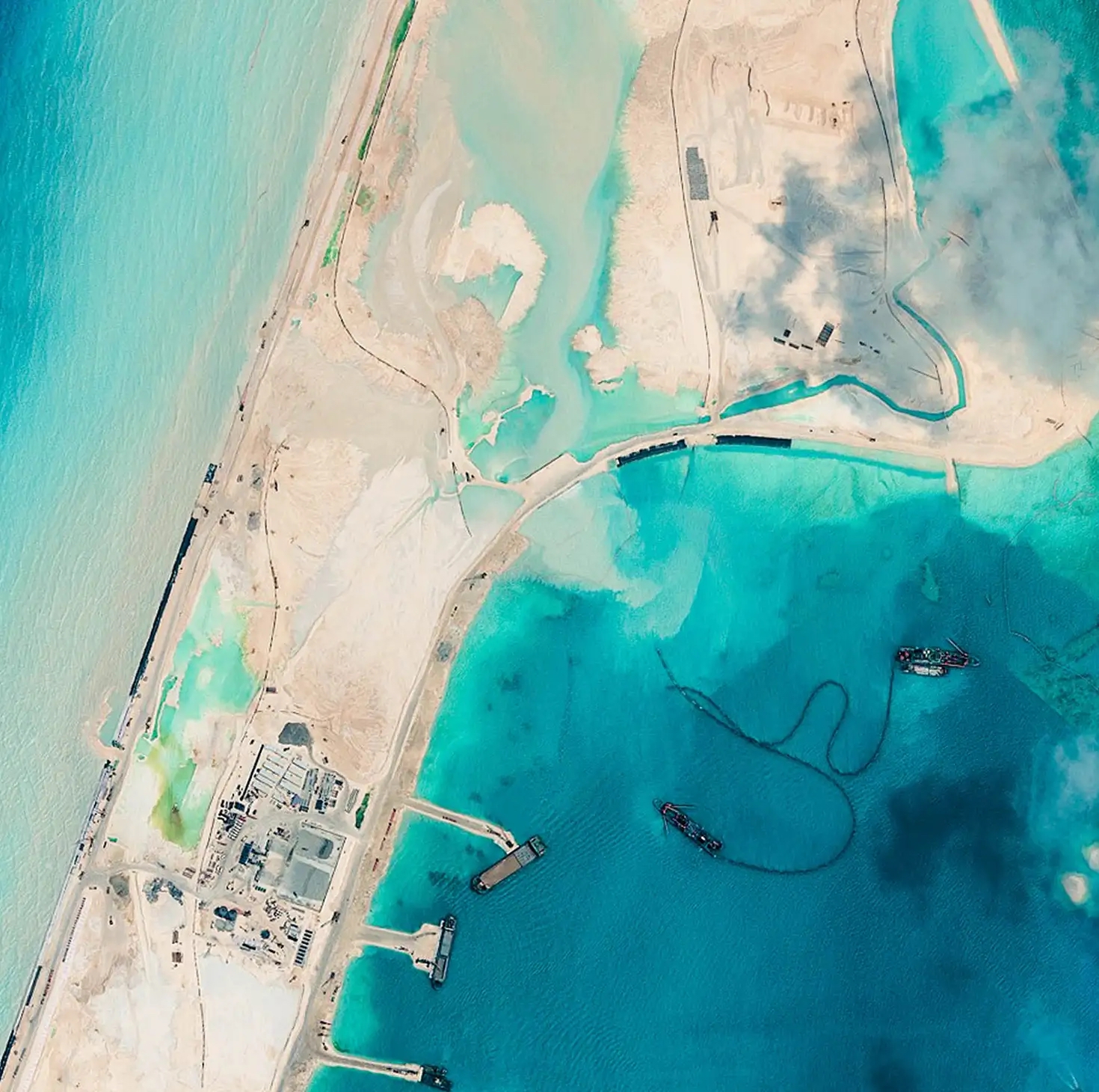 Νησί ανοιχτά του Βιετνάμ «κατασκευάζουν» οι Κινέζοι-1