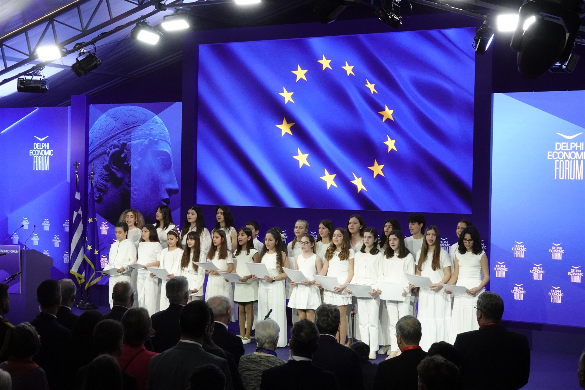 Αναζητώντας «χρησμό» για το αύριο στο Φόρουμ των Δελφών-1