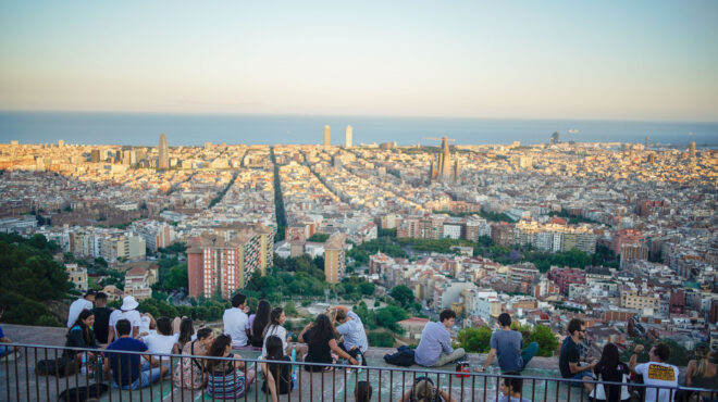 μοντέλο-μαδρίτης-ή-βαρκελώνης-564200233