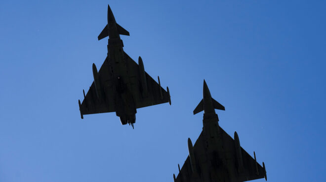 ρουμανία-απογειώθηκαν-βρετανικά-μαχ-564194995